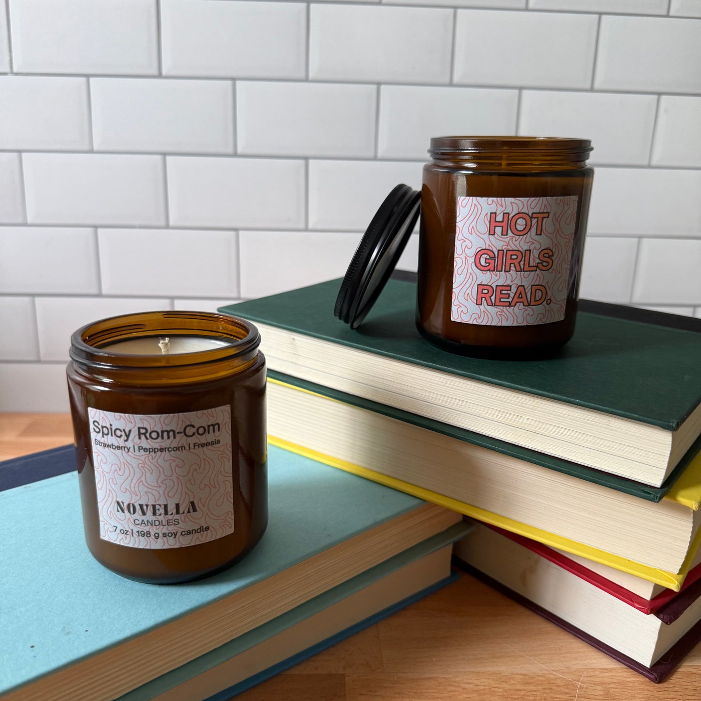 Hot Girls Read Amber Jar Candle