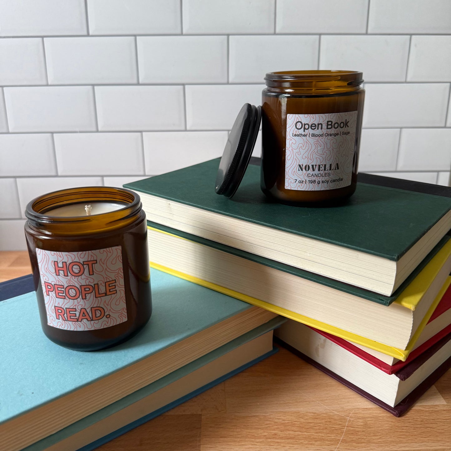 Hot People Read Amber Jar Candle