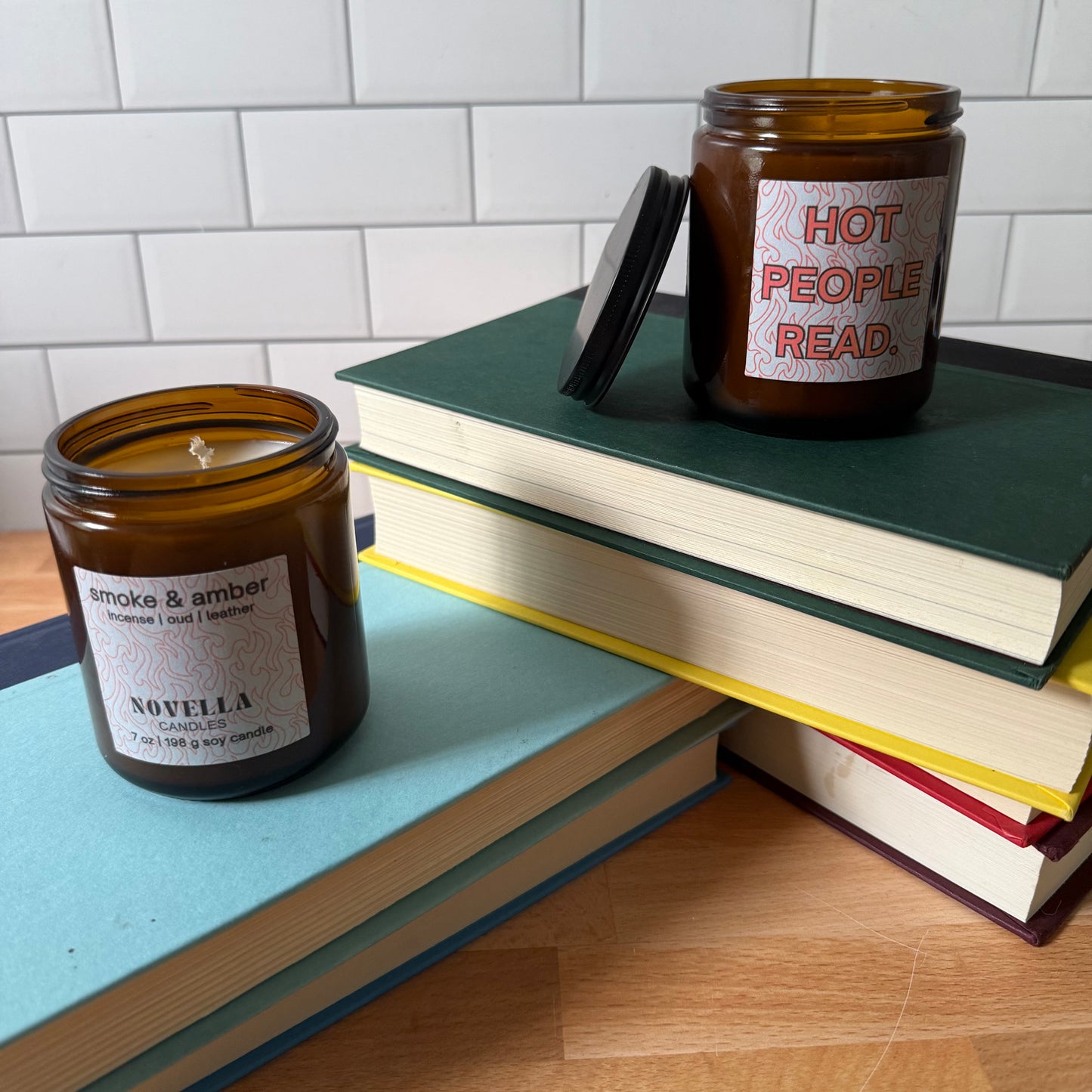 Hot People Read Amber Jar Candle